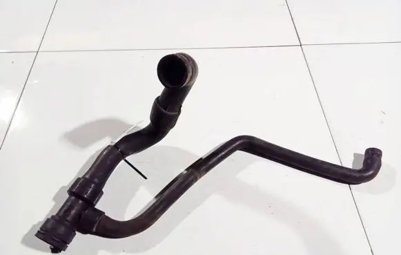 Audi A4 S4 B5 8D Engine coolant pipe/hose 8d0121055g