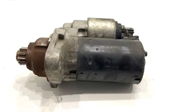 Volkswagen Scirocco Starter motor 02Z911023E
