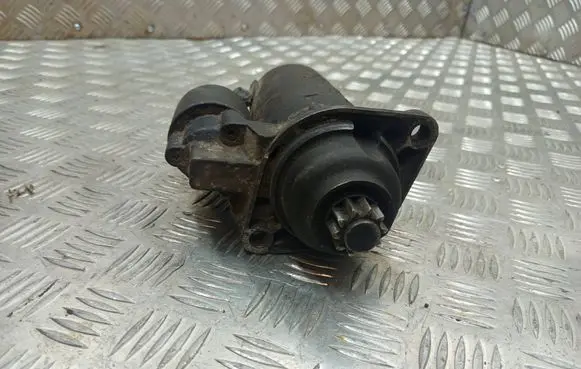 Seat Alhambra (Mk1) Starter motor 30323272