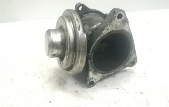 Audi A3 S3 8P EGR valve 038129637D