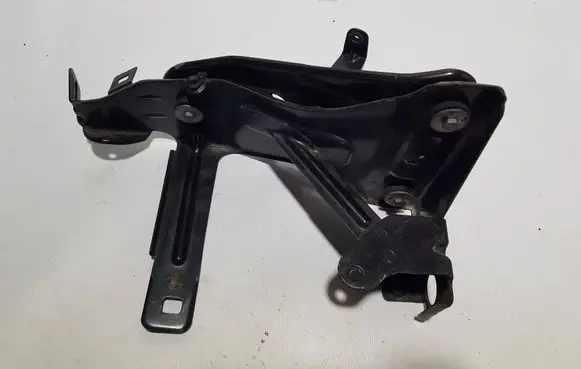 Mercedes-Benz ML W164 Power steering pump mounting bracket 0024216AFFR A0024216A 0024216A