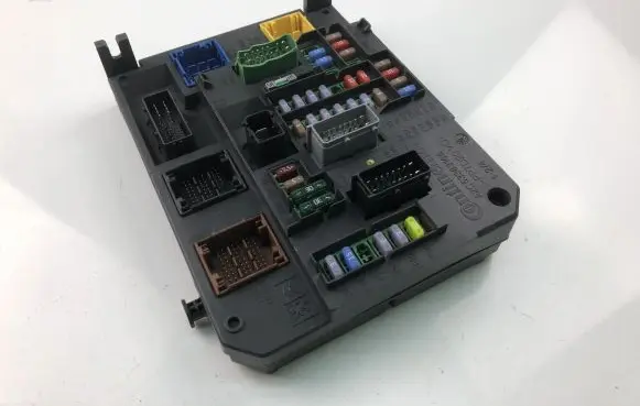 Citroen C4 I Fuse box set 9665547480