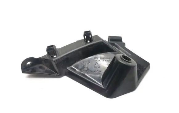 Tesla Model X Fender mounting bracket 1047092-00-H