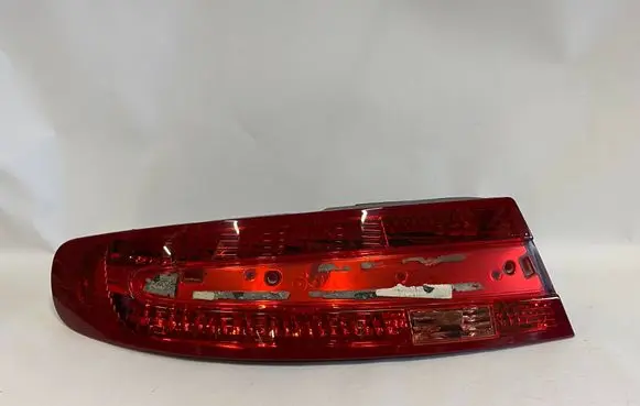 Aston Martin DB9 Rear/tail lights 8D33-13405-AD