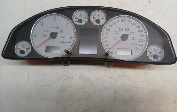 Audi A6 S6 C5 4B Speedometer (instrument cluster) 4B0920935D 110080128016