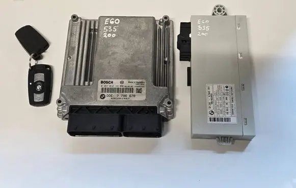BMW 5 E60 E61 Engine control unit/module 0281012191 7796678