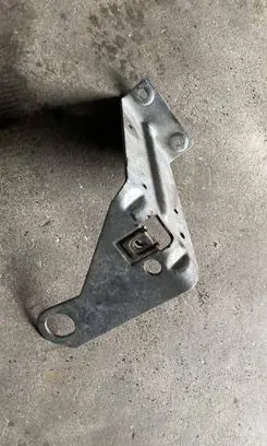 BMW X6 E71 Fender mounting bracket 7188835