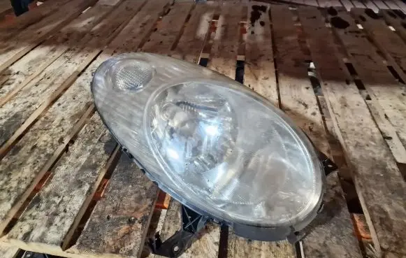 Nissan Micra Headlight/headlamp
