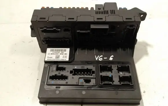 Mercedes-Benz E W211 Fuse module 2115457401 20403134