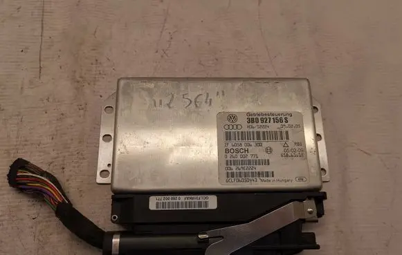 Volkswagen PASSAT B5.5 Gearbox control unit/module 3B0927156S 0260002771 ZF6058006300