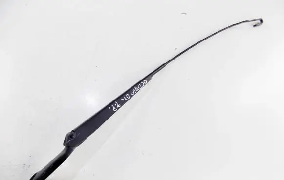 Skoda Octavia Mk1 (1U) Front wiper blade arm