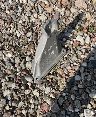 BMW 5 F10 F11 Engine mounting bracket 6786692