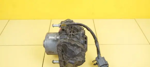 Ford Mondeo MK V Vacuum pump UACA