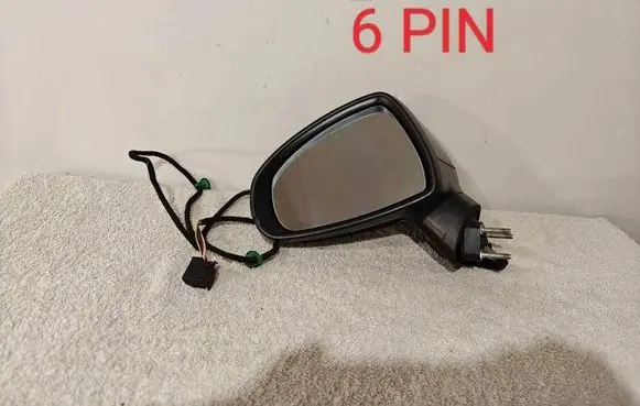 Audi A1 Front door electric wing mirror E1021120