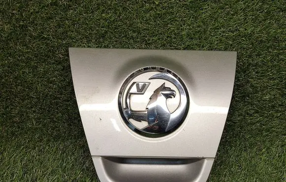 Opel Astra J Tailgate/trunk/boot exterior handle 11320900