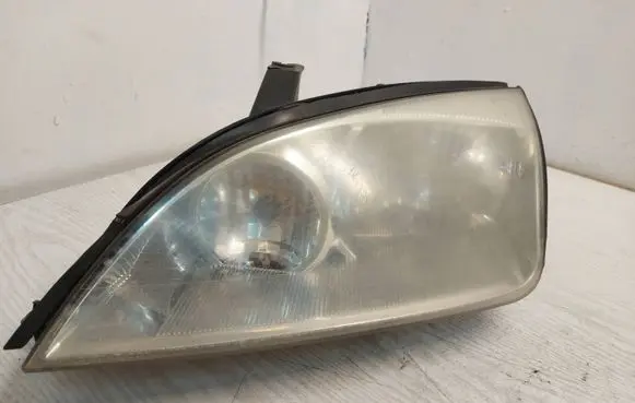 Ford Focus Headlight/headlamp 08 330 1126l