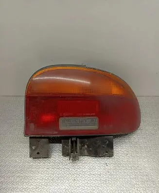Mazda 121 Rear/tail lights 3309505R 22061364