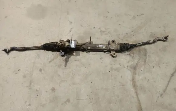 Toyota Avensis Verso Steering rack 