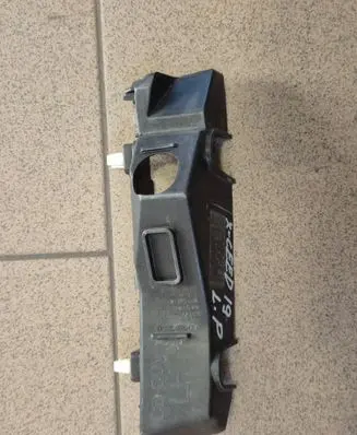 Front bumper mounting bracket