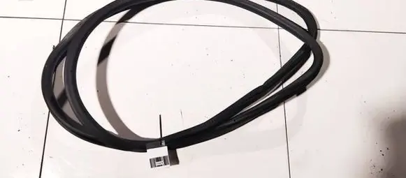 Volkswagen Golf V Rubber seal front coupe door 1k4867911d