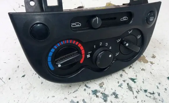 Chevrolet Spark Central console control unit 