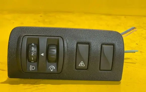 Renault Megane III Headlight level height control switch 648450007R