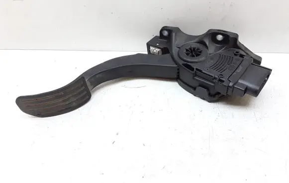 Volvo V70 Accelerator throttle pedal 6G929F836BD 6PV00922001