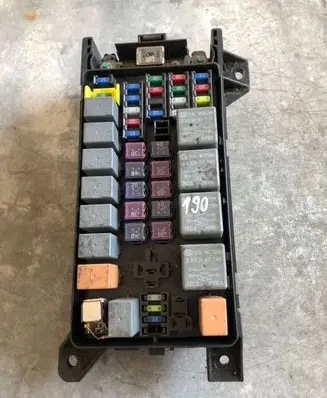 KIA Sorento Fuse box set 911613E040