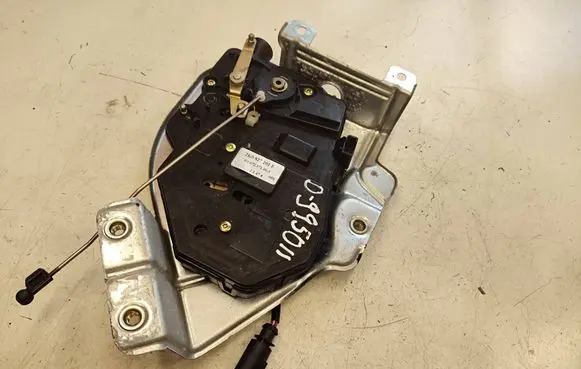 Volkswagen Caddy Rear door lock 2K0827201E 21474 E0072371004