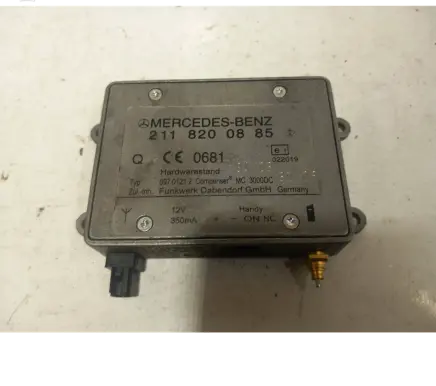 Mercedes-Benz E W211 Antenna control unit 2118200885 09701212