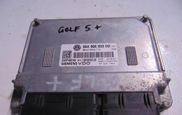 Volkswagen Golf Plus Engine control unit/module 06A906033DD