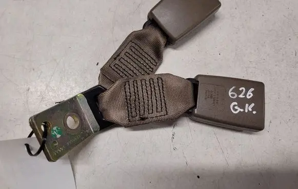Jaguar S-Type Rear seatbelt buckle 2R83F60045 33048308