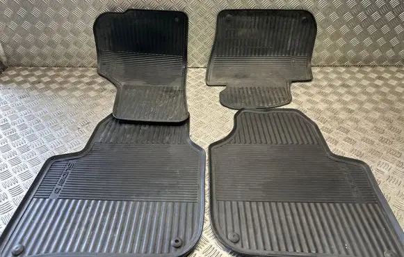 Skoda Superb B6 (3T) Car floor mat set 3T0862436 3T1862435 3T0862452