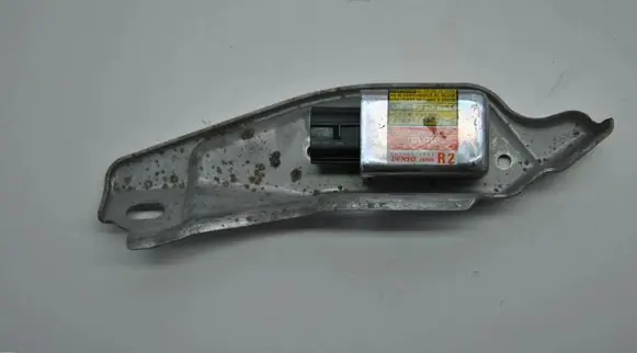 Lexus GS 300 350 430 450H Airbag deployment crash/impact sensor 1879001772 8983330020