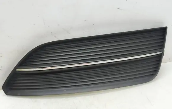 Audi A3 S3 8V Front bumper lower grill 8V3807682