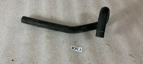Mercedes-Benz S W220 Engine coolant pipe/hose 2208320594