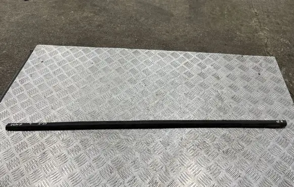 Opel Mokka X Front door glass trim molding