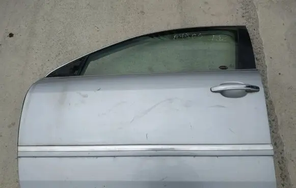 Volkswagen Phaeton Front door pilkos