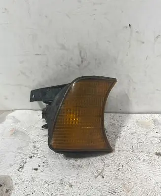 BMW 5 E34 Front indicator light 1384034