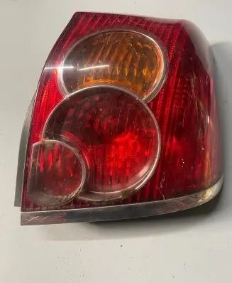 Toyota Avensis T250 Rear/tail lights T0Y6TA 18190