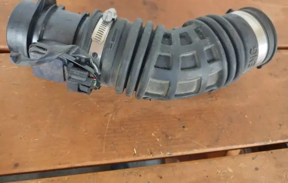 Nissan Qashqai Mass air flow meter 707759530