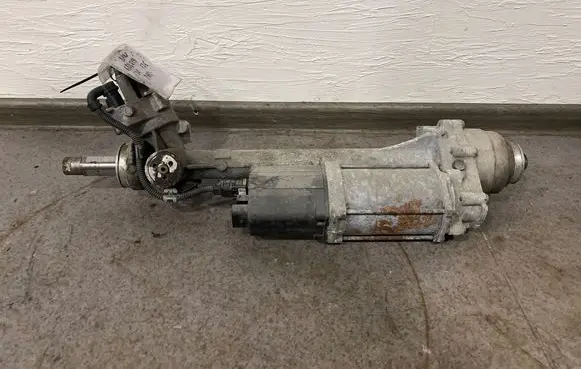 BMW 4 F32 F33 Steering rack 6886299
