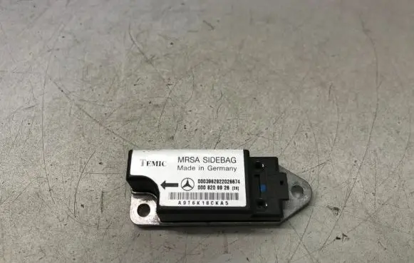 Mercedes-Benz E W210 Airbag deployment crash/impact sensor 0008209926 0003962922026674