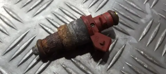 Mercedes-Benz E W210 Fuel injector 0000788523