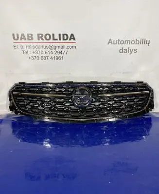 Opel Insignia B Front bumper upper radiator grill