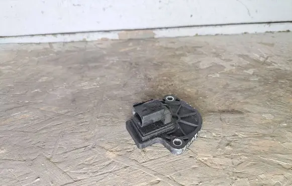 Chrysler PT Cruiser Camshaft position sensor 705AB47810 705AB 47810