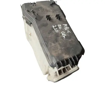 Mercedes-Benz C W204 Fuse box set A2045400080