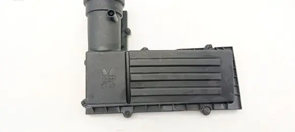 Volkswagen Touran II Air filter box 1K0129620