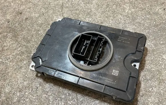 Volvo EX30 Headlight ballast module Xenon 8892563031 431031
