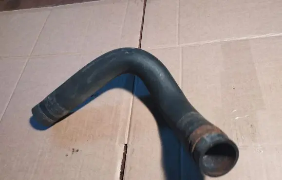 Dodge Journey Engine coolant pipe/hose 05058399AE